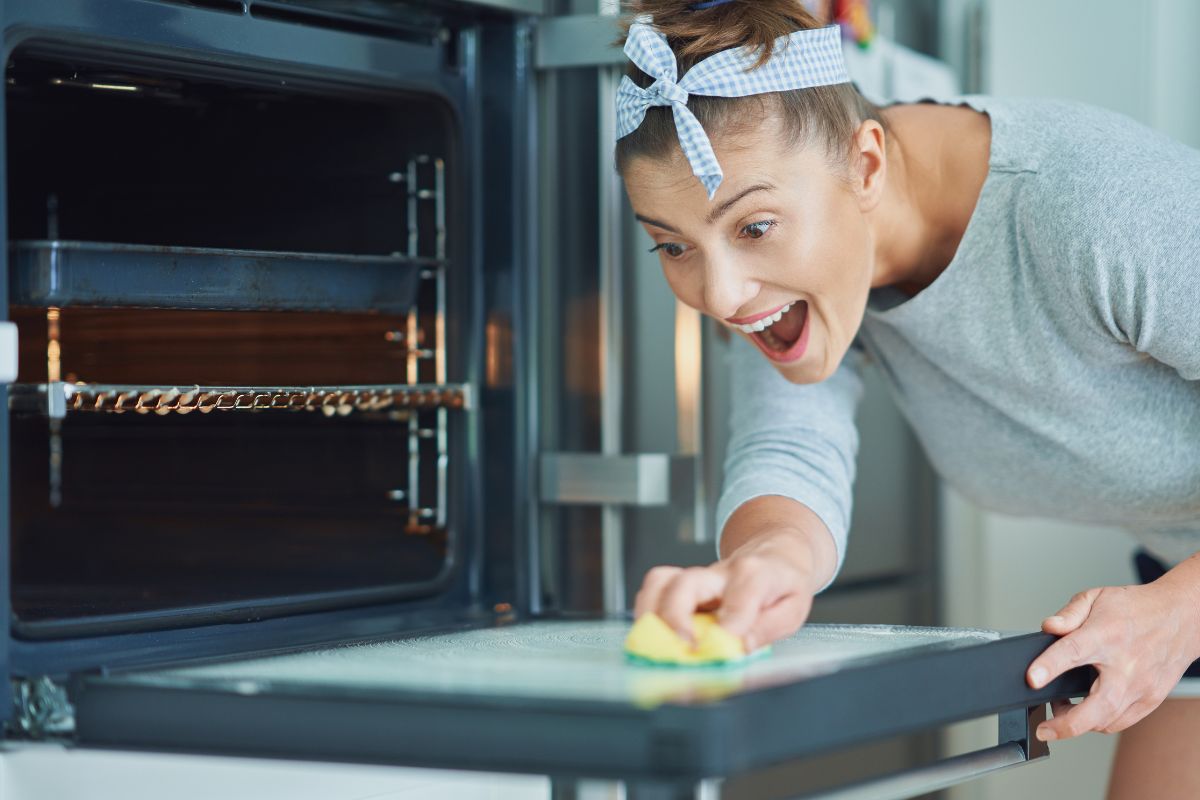 Come pulire il doppio vetro del forno